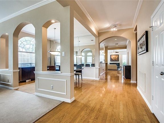 5th image of 237 Black Oak Cir