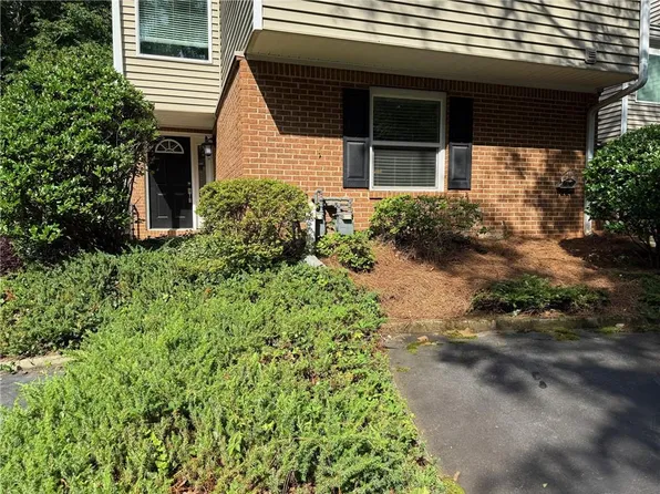 40 Dunwoody Springs Dr, Sandy Springs, GA 30328