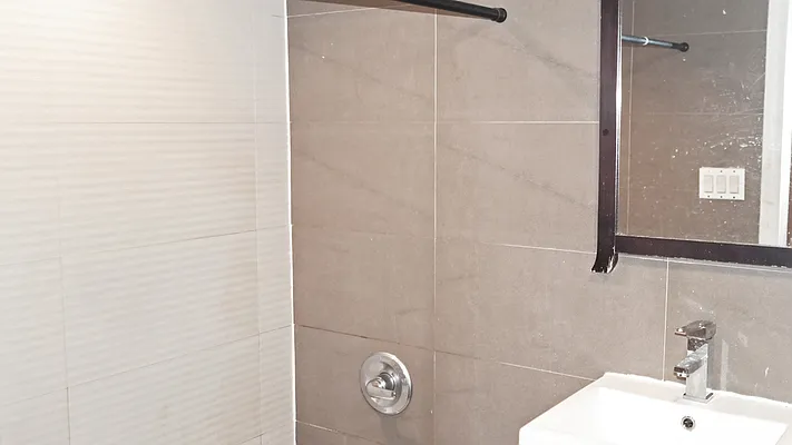 Rented by Nooklyn NYC LLC | media 25