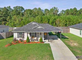 9447 Mandeville Dr, Denham Springs, LA 70706