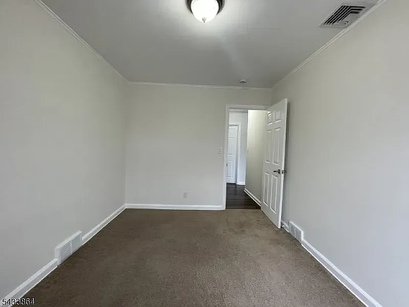 3 bed, 1440 sqft, $3,800 — Photo 3