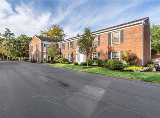 63 Maplewood Ave, Honeoye Falls, NY 14472