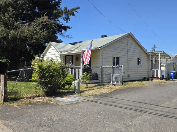 3801 Dove Ln, Eugene, OR 97402