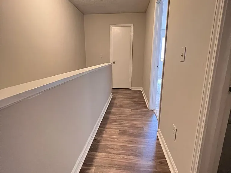 208 Green Acre Ln #212 — Photo 16