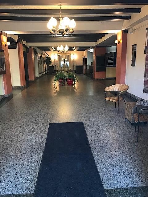 2nd image of 404 E Main St #304