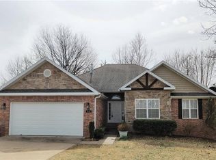 5011 W New Bridge Rd, Fayetteville, AR 72704