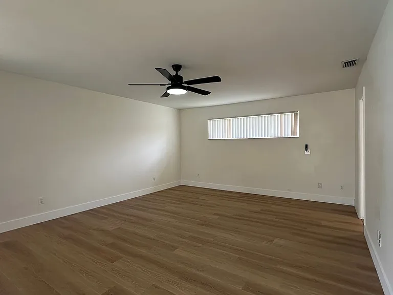 935 Shriver Cir — Photo 17