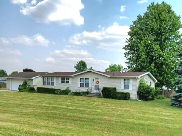 875 Dery St, Quincy, MI 49082