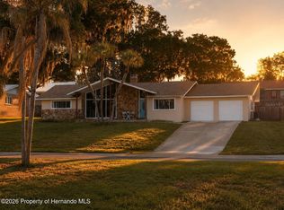 1316 Lake Ariana Blvd, Auburndale, FL 33823