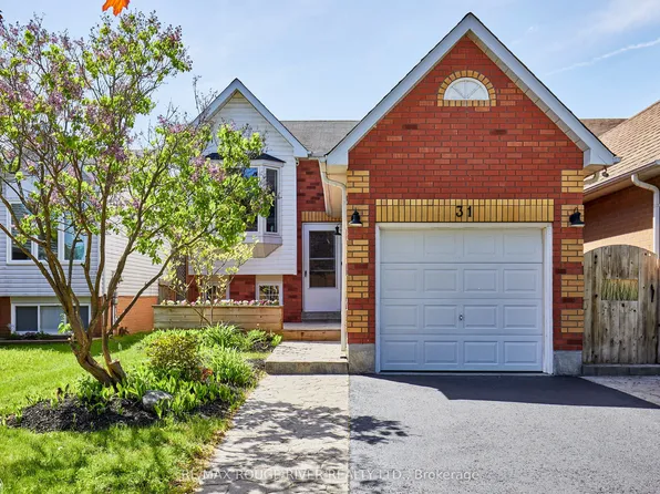 31 Champine Sq, Clarington, ON L1C 4W1