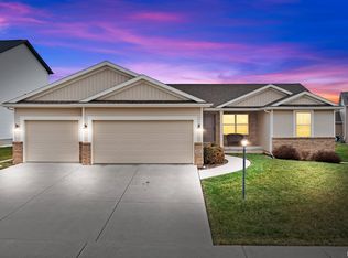 4007 W Penny Ln, Dunlap, IL 61525