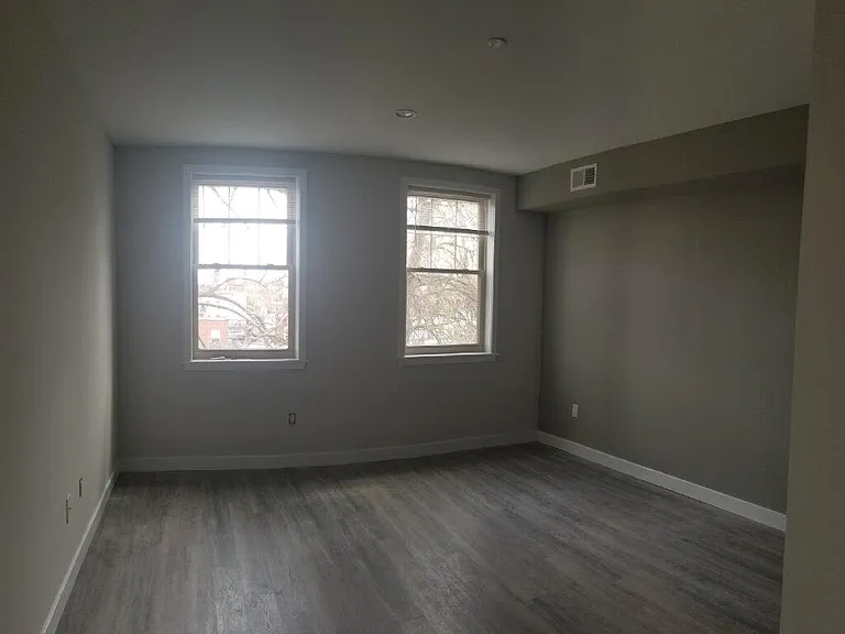 729 N 38th St #2 — Photo 8