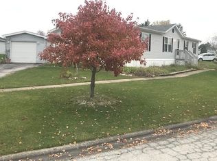 60 Partridge Ln, Beecher, IL 60401