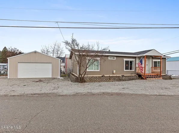 304 Wyoming Ave, Pinehurst, ID 83850