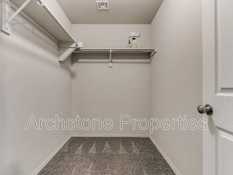 1308 Dustin Dr — Photo 18