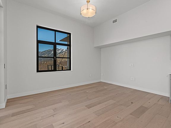 4th image of 265 S 4th St E #407