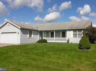 29 Wheaton Dr, Littlestown, PA 17340