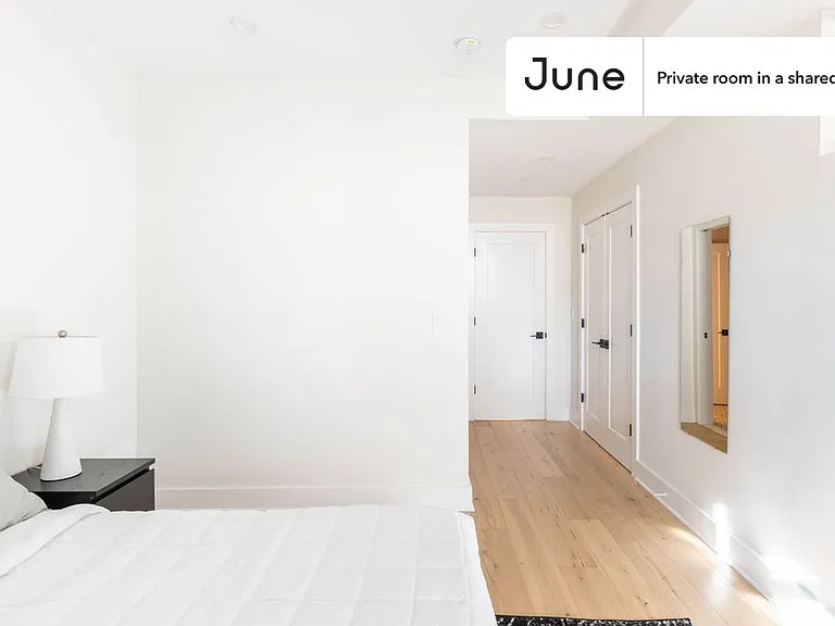 1340 Harvard St NW #C — Photo 3