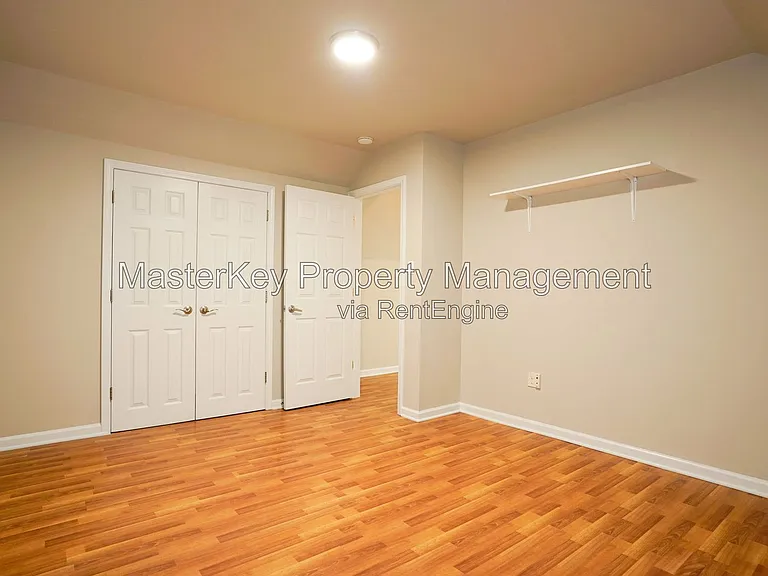 1008 Knighthood Ln — Photo 21