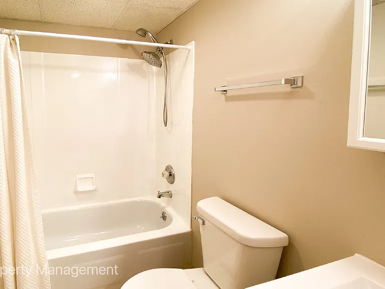 2402 Marquette Rd #1 — Photo 4