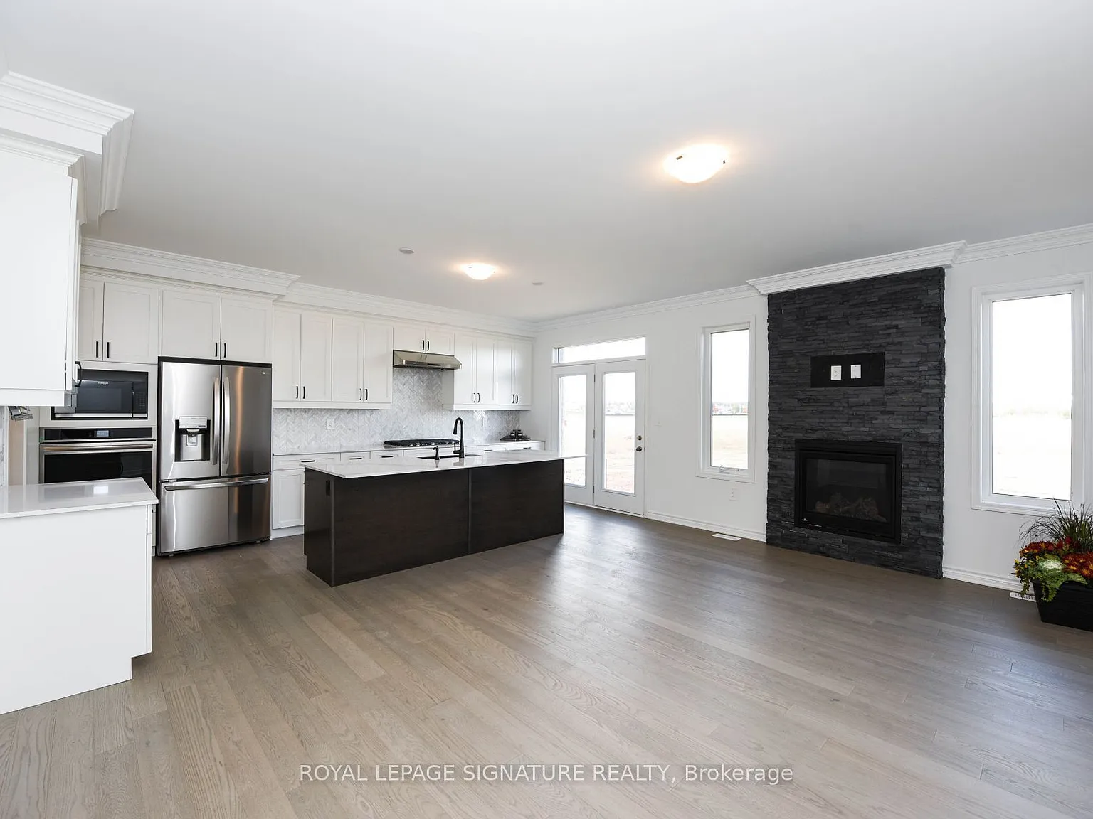 4 bed, $3,800 — Photo 3