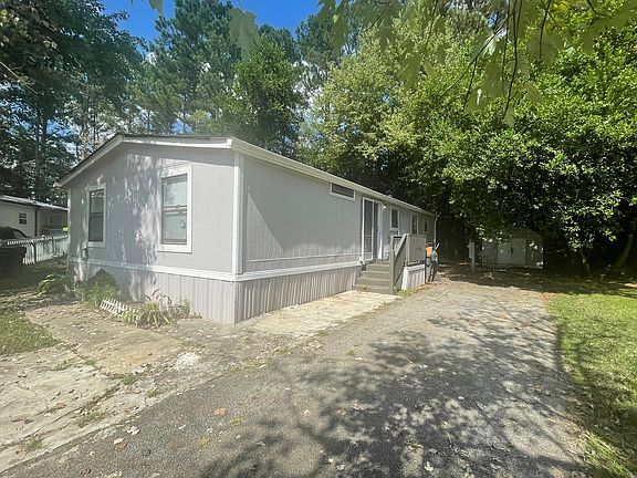 3rd image of 13 E Meadowlark Ln