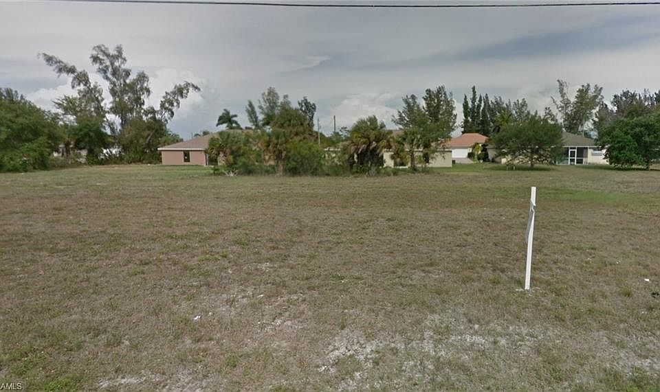 2nd image of 1207 Chiquita Blvd S