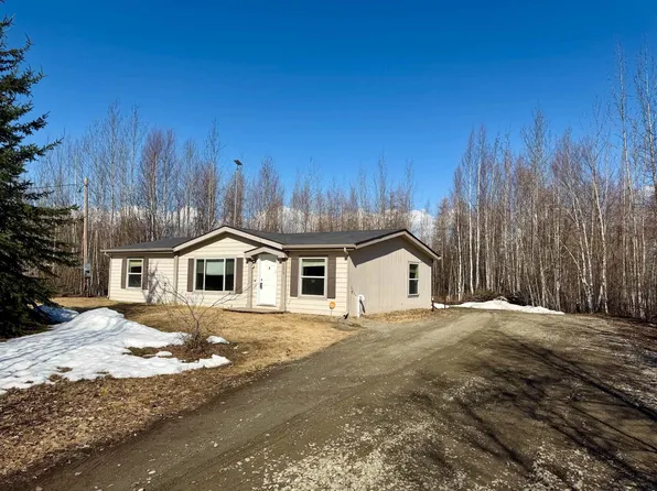 1270 Letha Marie Ct, North Pole, AK 99705
