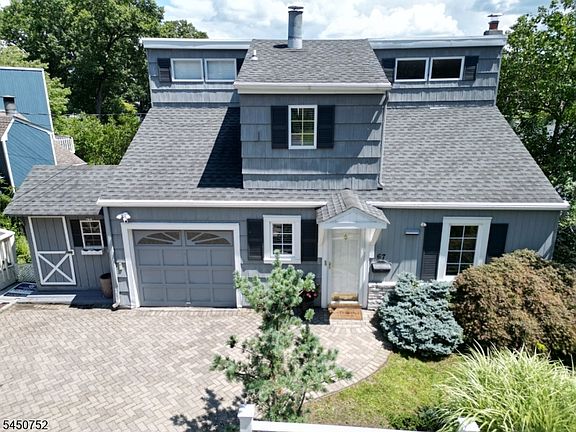 2nd image of 67 Fox Hill Rd