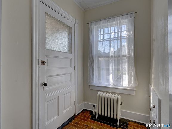3rd image of 293 Washington Street