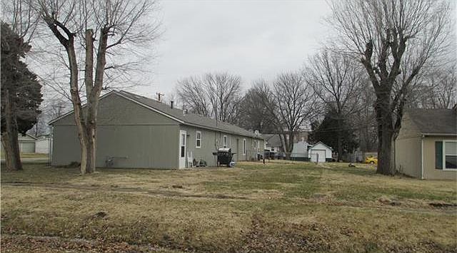 2nd image of 207 S 3rd St