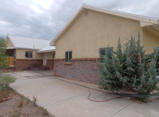 135 Reclining Acres Rd, Corrales, NM 87048