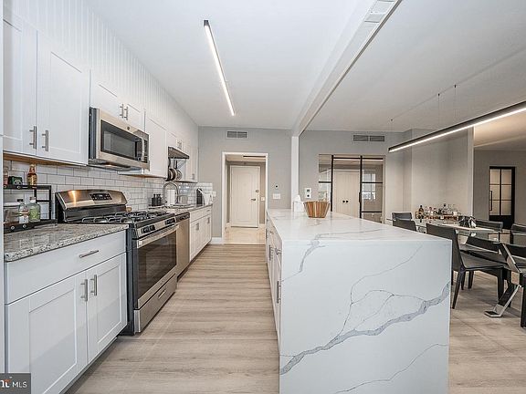 5th image of 191 Presidential Blvd Unit R505