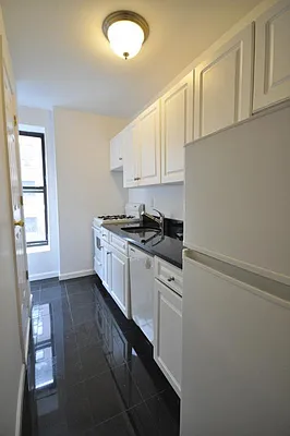 Rented by Keller Williams NYC | media 29