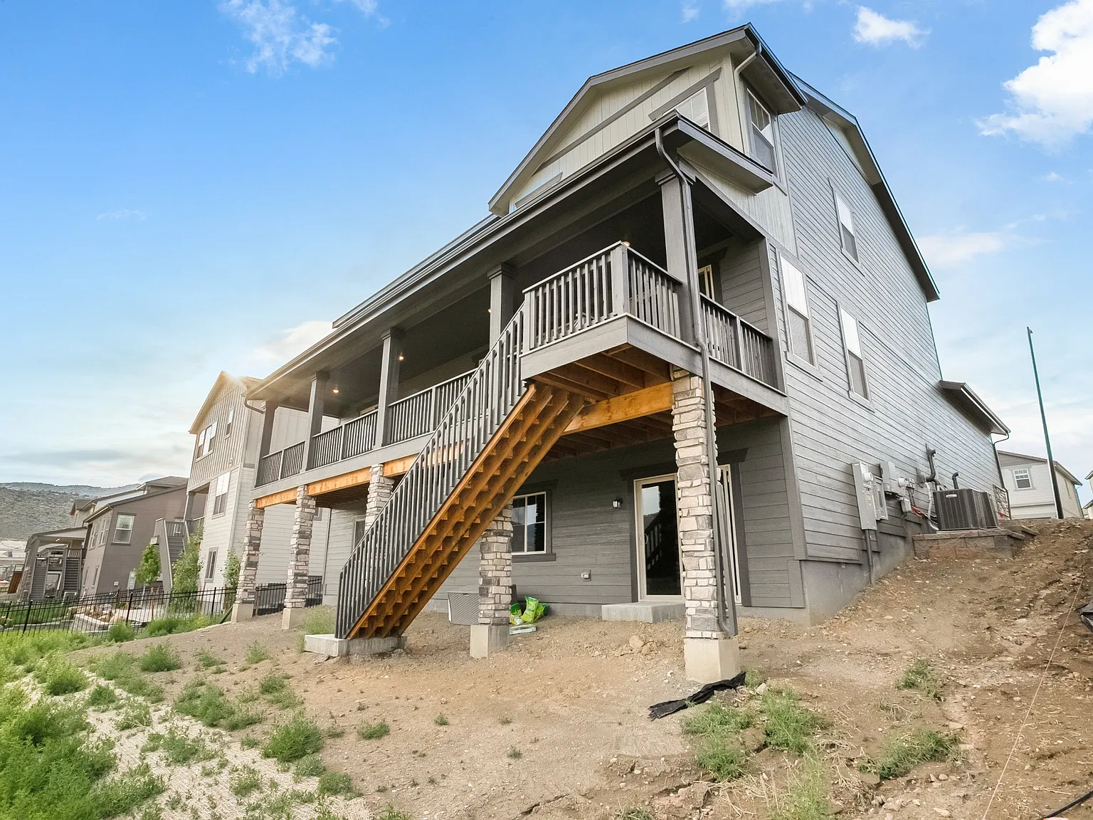 1 bed, 1400 sqft, $2,299 — Photo 3