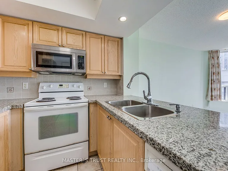 10 Northtown Way #809 — Photo 11
