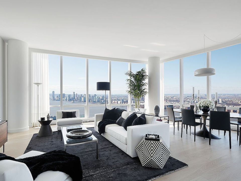 1st image of 15 Hudson Yards APT 76B