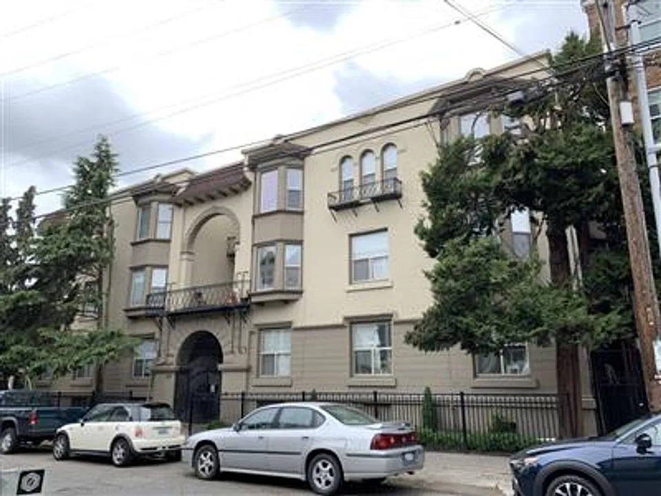 Roycroft Apartments
