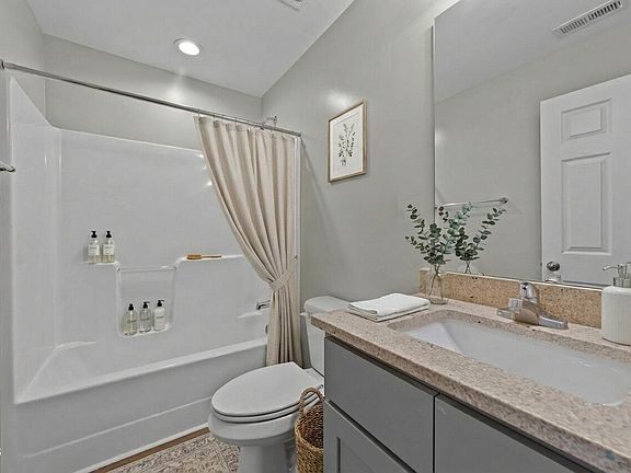 5th image of 408 E Waddell St