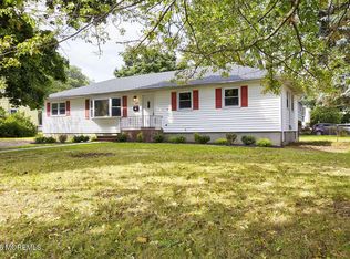 560 Garrett Hill Boulevard, Belford, NJ 07718