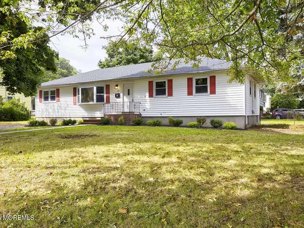 560 Garrett Hill Boulevard, Belford, NJ 07718