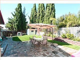 3rd image of 521 Crosslees Dr