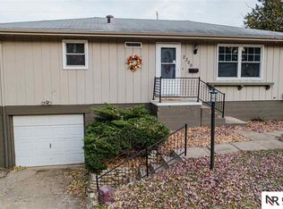 2309 S 49th St, Omaha, NE 68106