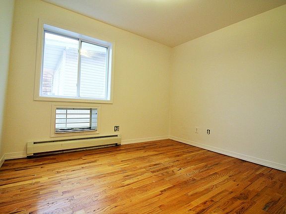 4th image of 5826 79th Ave #2
