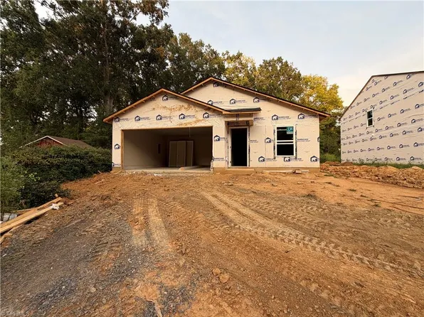 344 Poppy Ct, Eden, NC 27288