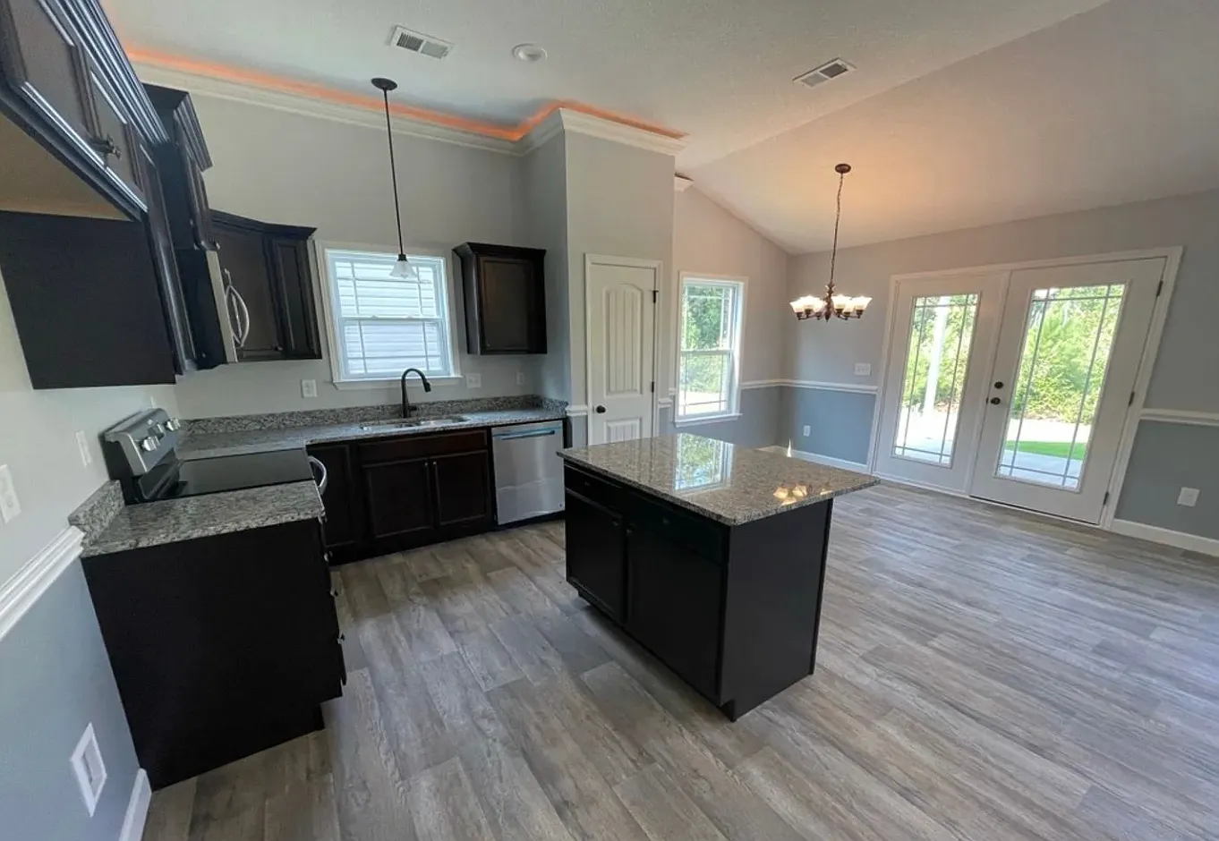 3 bed, 1456 sqft, $1,995 — Photo 4