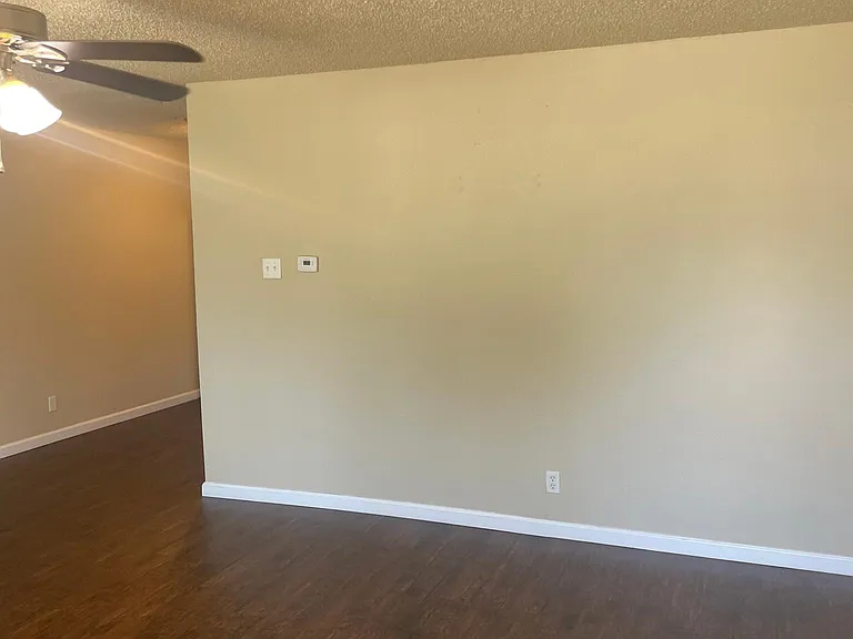202 Pecan St #7 — Photo 5
