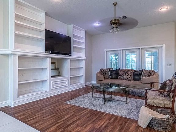 4th image of 2516 Cherrywood Ln