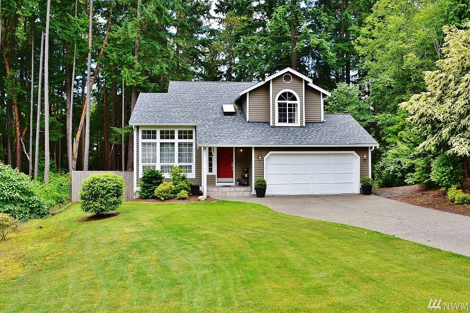 1st image of 1163 NW Montery Ct