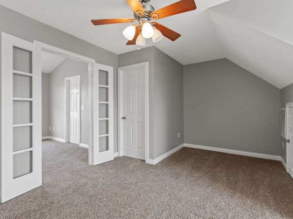 lexington-kentucky-446956486 picture